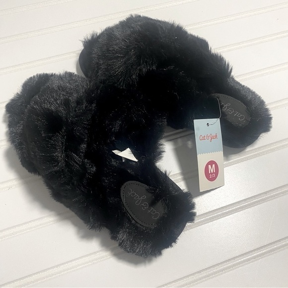 Cat & Jack, Fluffy Black Slippers Girls Size Medium 2/3 NWT - Picture 5 of 5